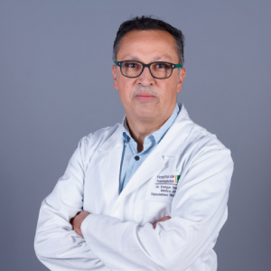 Perfil Dr. Enrique Hess Michelini