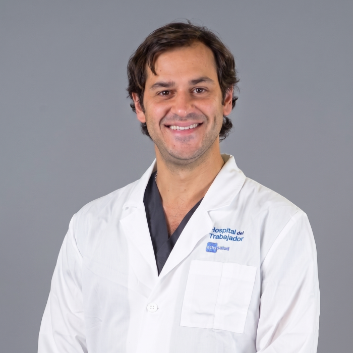 Perfil Dr. Piero Innocenti Díaz
